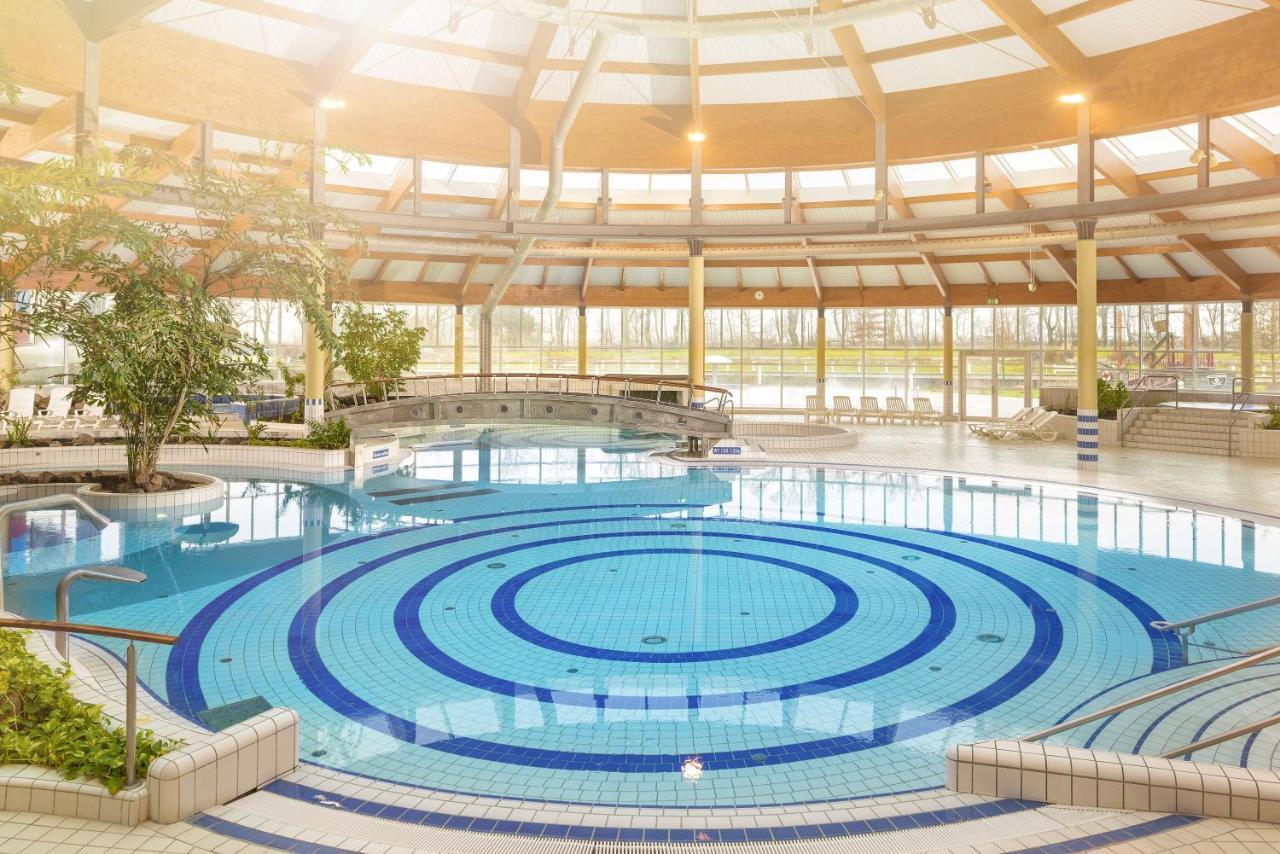 Schicke Fewo Mit Terrasse, Gratis Nutzung Vom Ahoi Erlebnisbad Und Sauna In Sellin - Haus De Niege Wech Fewo 02 Thiessow Luaran gambar
