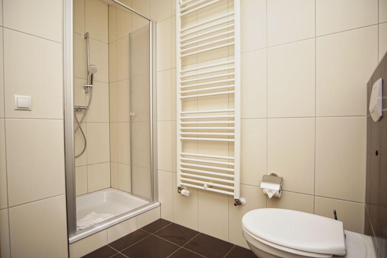 Schicke Fewo Mit Terrasse, Gratis Nutzung Vom Ahoi Erlebnisbad Und Sauna In Sellin - Haus De Niege Wech Fewo 02 Thiessow Luaran gambar